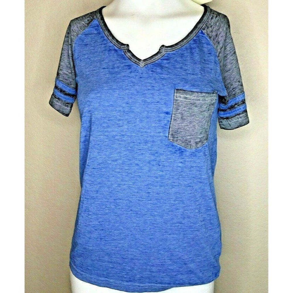 Ladies Small Top Blue Gray Pocket T Shirt New NWT Eye Candy